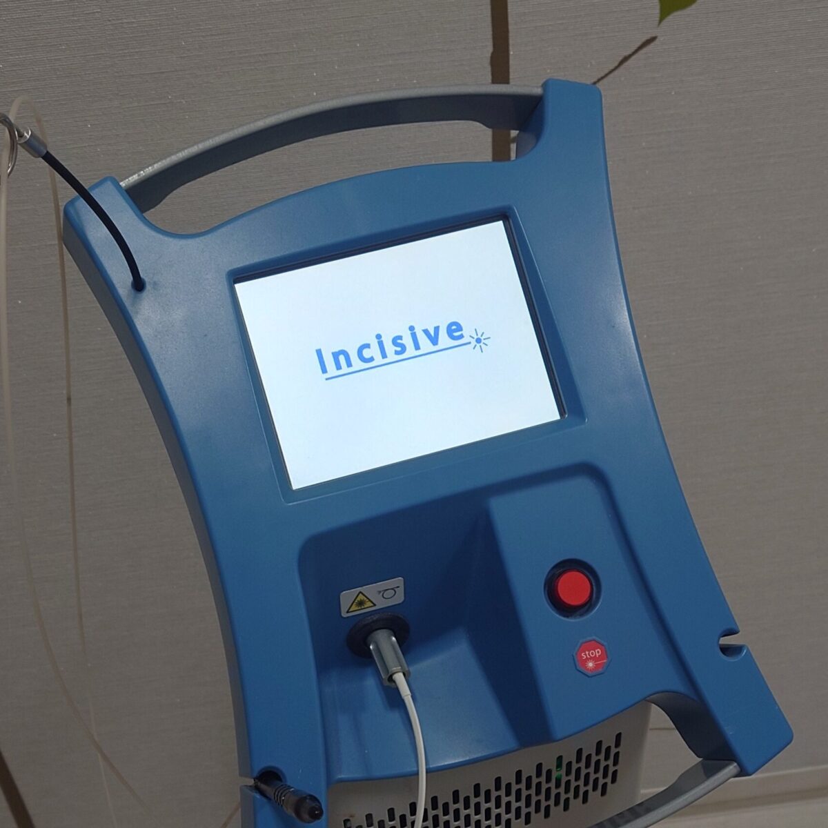 Nd:YAG（ネオジウム・ヤグ）レーザーの導入